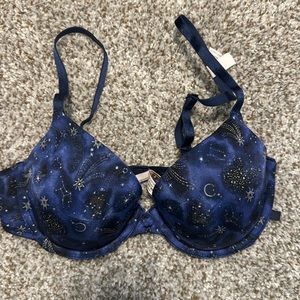 NWT Victoria’s Secret t-shirt bra